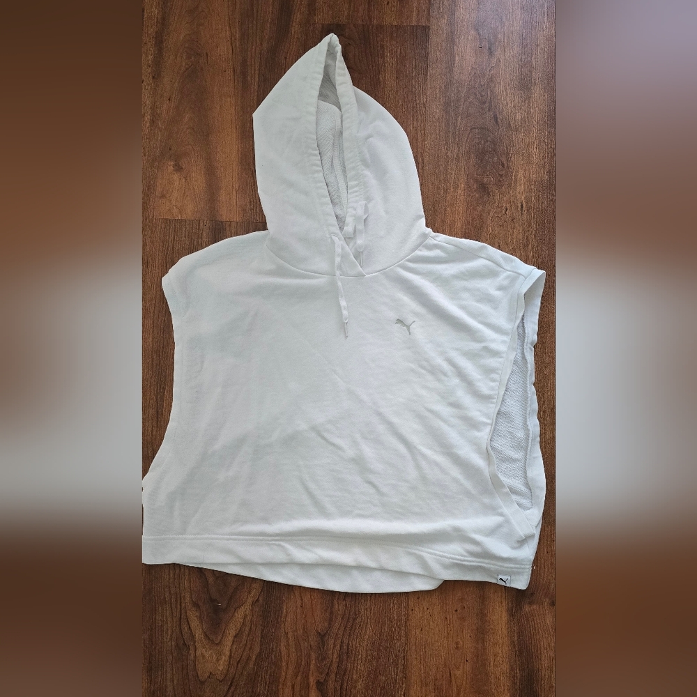 Puma White Sleevless Sporty Hoodie Size XL